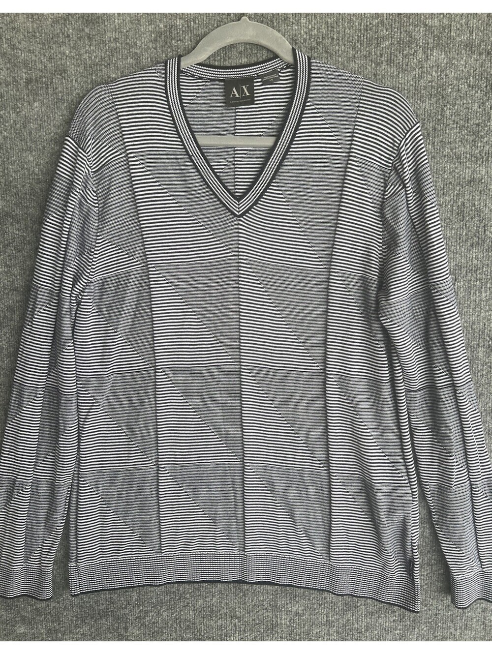 Armani Exchange A|X Men’s Large V-Neck Sweater Black White Geometric Stripe